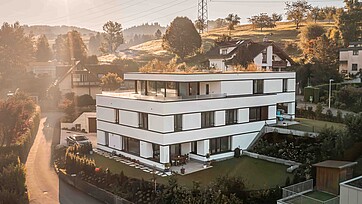 Stagebild, Aussenaufnahme des Doppel-EFH in St. Georgen St. Gallen