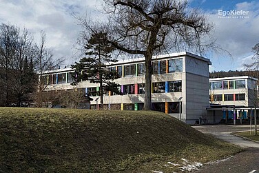 Photo extérieure du complexe scolaire de Buchsee à Köniz